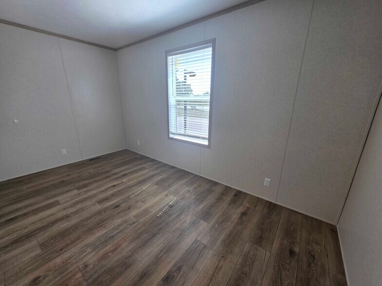 Building Photo - 4397 Hemlock Loop