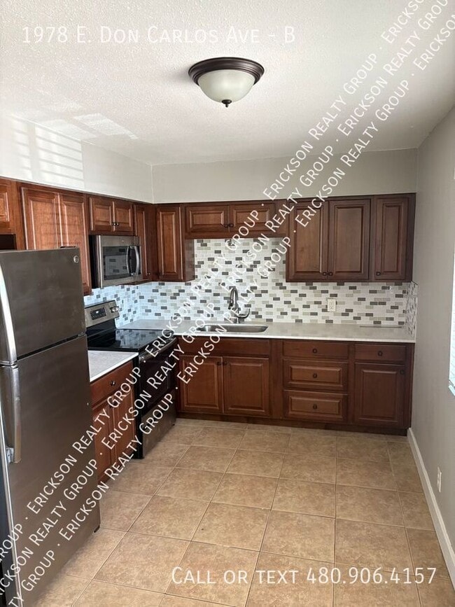 Building Photo - 1978 E Don Carlos