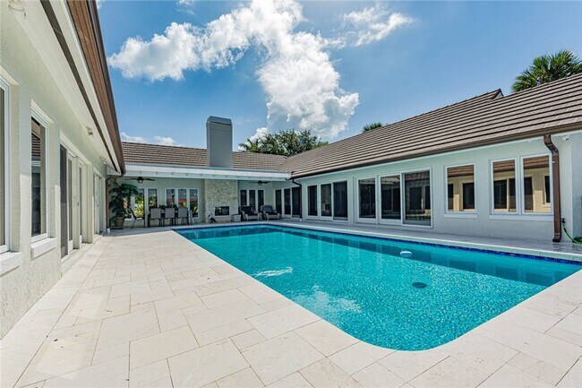 Building Photo - 195 Spinnaker Dr