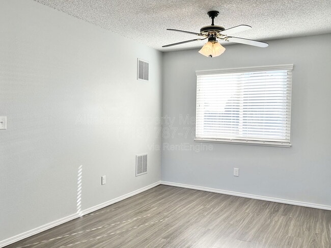 Building Photo - 3465 Kirkwood Dr