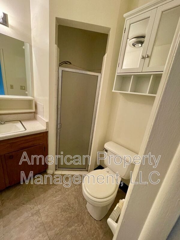 Building Photo - P2-1Q- 1585 S. 67th E. Ave