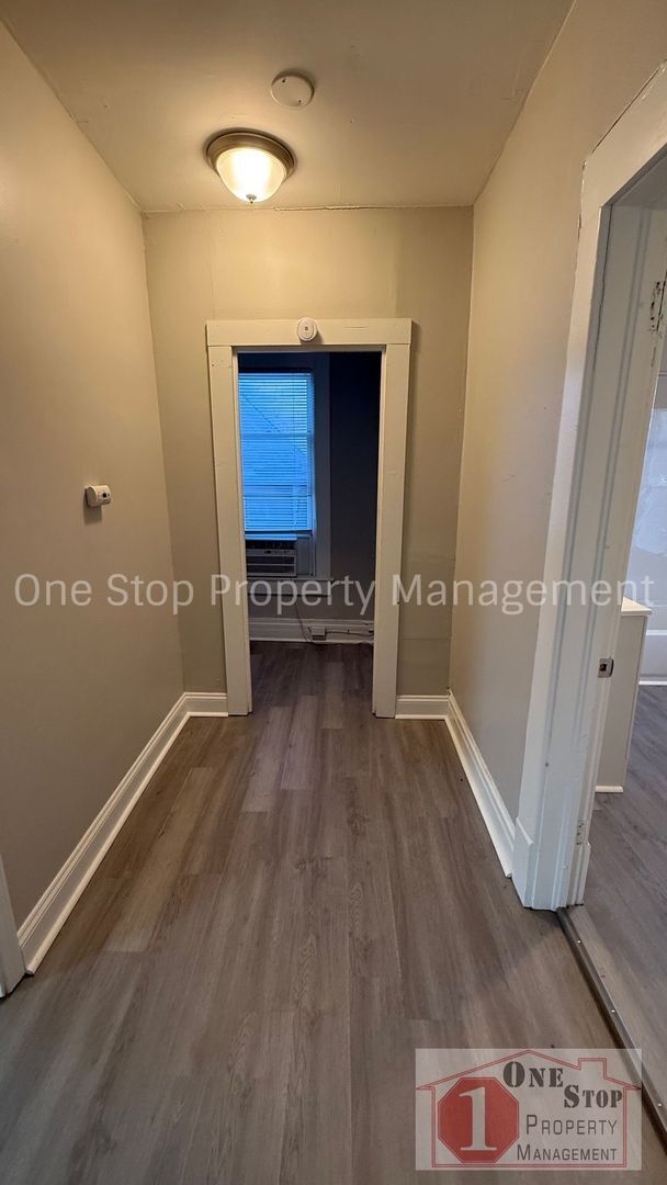 Building Photo - Beautiful 3 Bedroom 1.75 Bathroom Home in Kansas City!