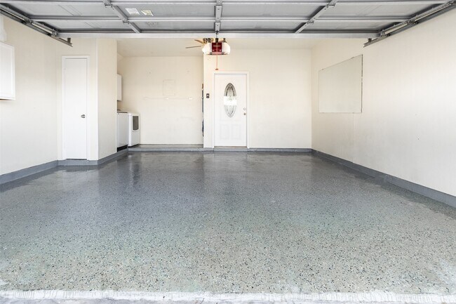 Building Photo - 9800 Pagewood Ln