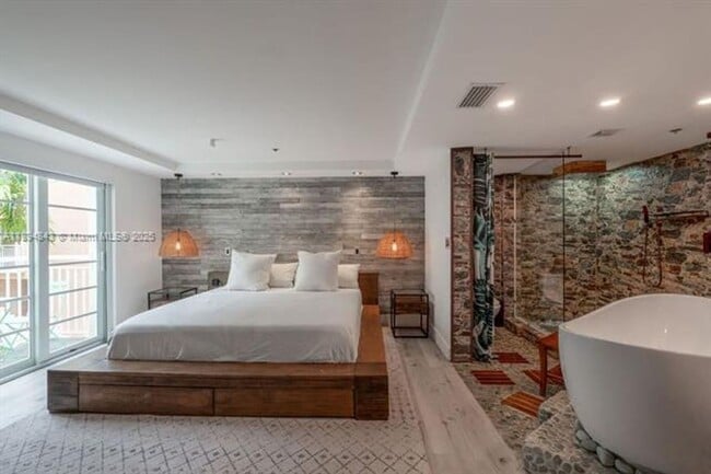 Building Photo - 100 Jefferson Ave