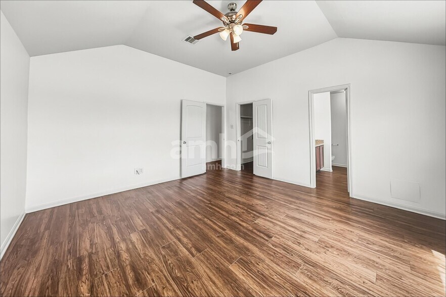 Building Photo - 22 Mira Loma Dr