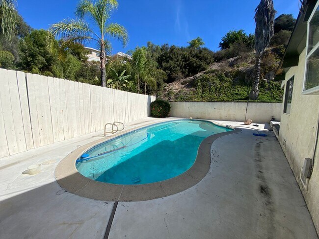 Building Photo - 4BD/2BA House w/ Covered Patio & Pool! (Le...