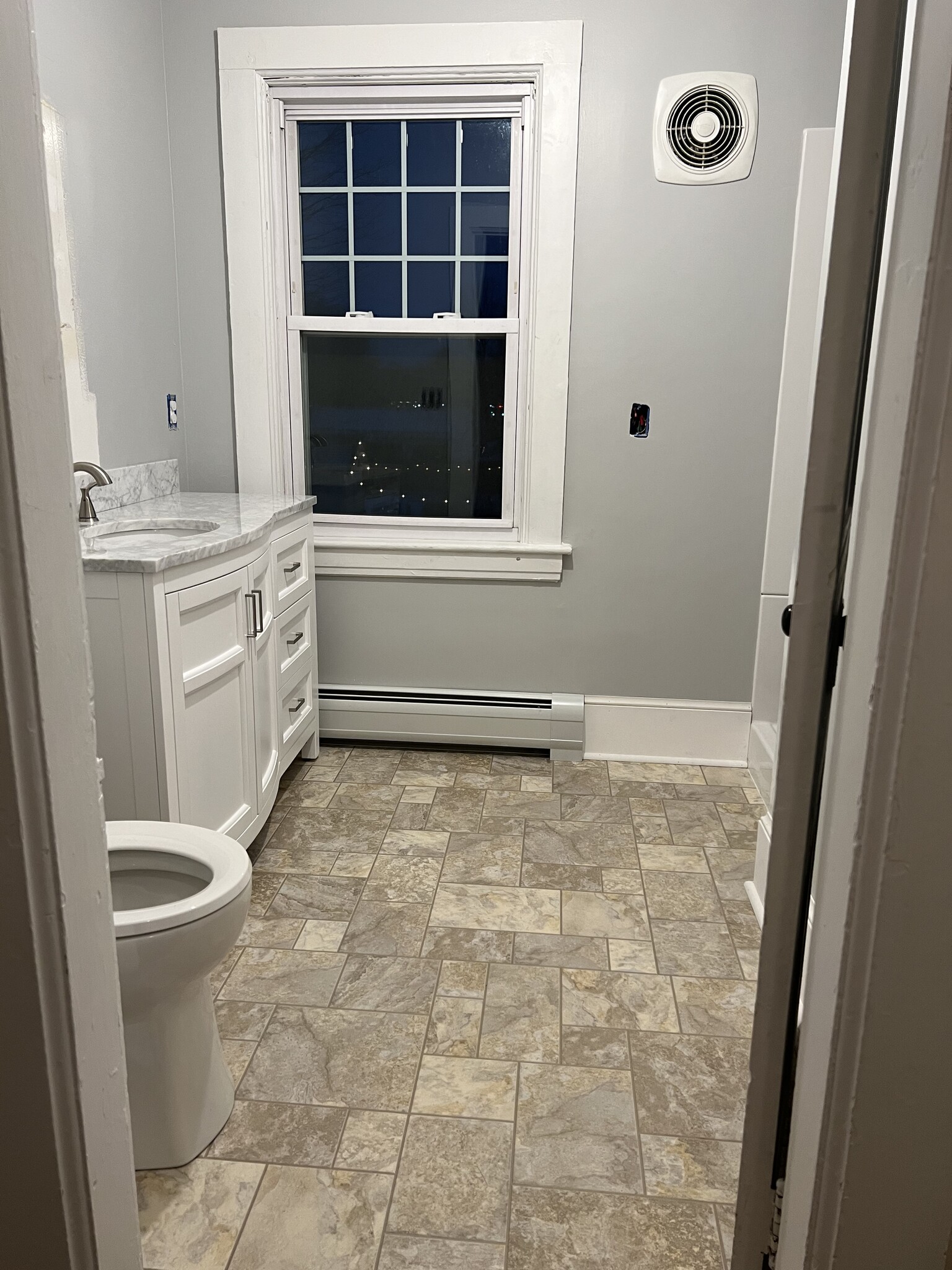 Second floor bath w shower - 8 Grove St