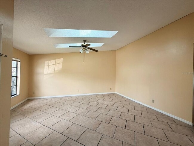 Building Photo - 437 Wood Rose Ln