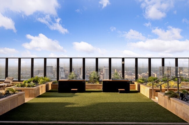 Cold Plunges - Residences at 6G