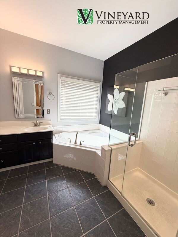 Building Photo - 3313 Hidden Trail Rd SE