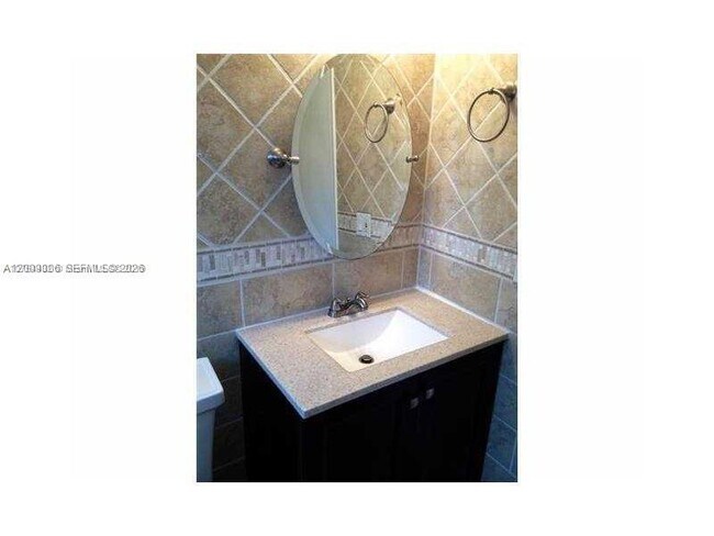 Building Photo - 4163 SW 67th Ave