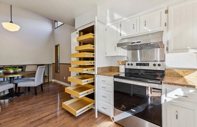 Building Photo - 2583 Pimlico Dr