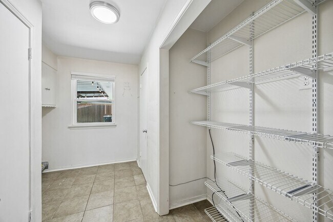 Building Photo - 2223 Freeland Way