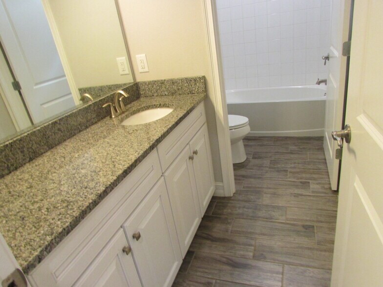 Building Photo - 28981 Trevi Plz