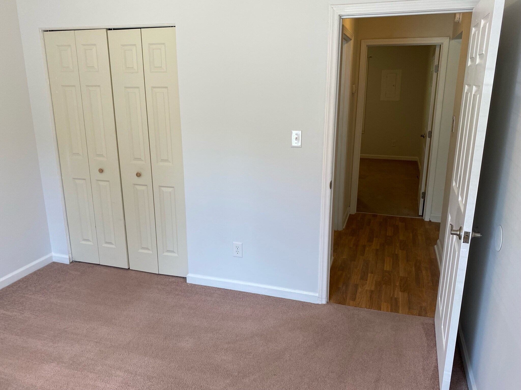 Building Photo - 1391 15th Ave NE