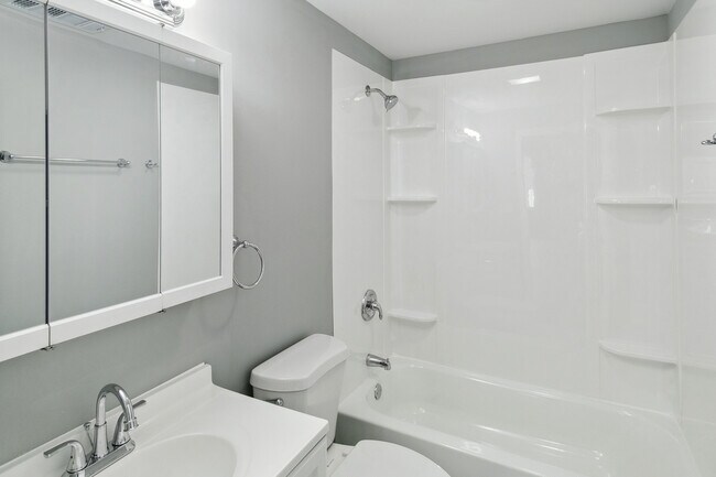 Building Photo - 9305 S Homan Ave