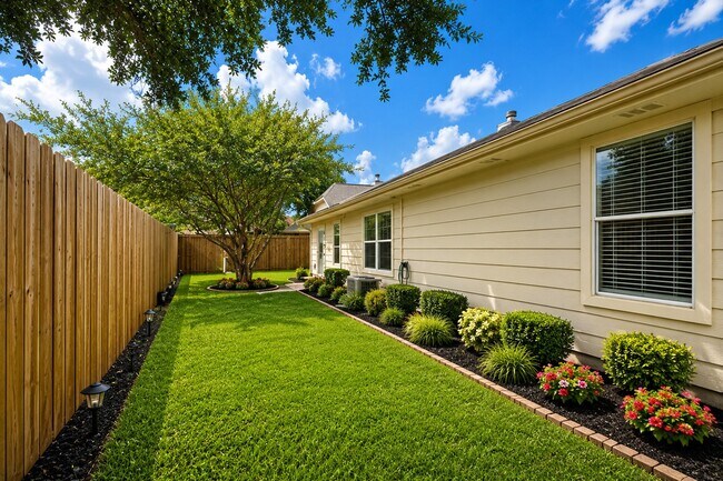 Building Photo - 8619 Bridge Park Dr