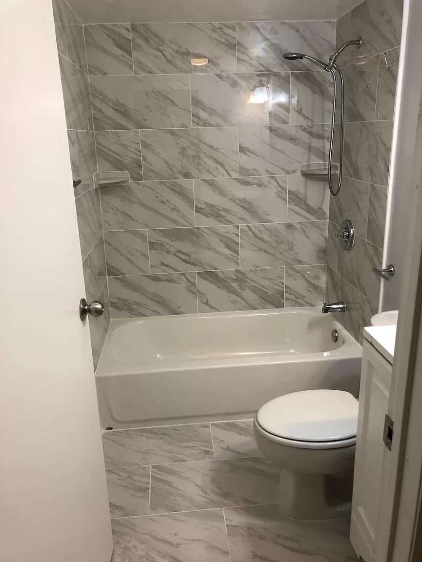 Bathroom - 4306 Elmwood Dr