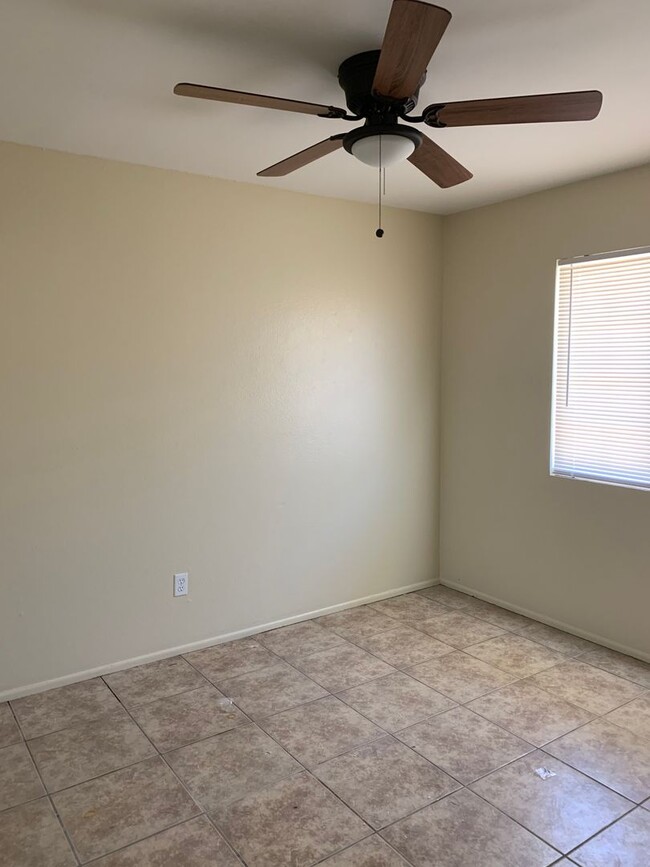 Building Photo - AVAILABLE NOW $200 off First Month Rent