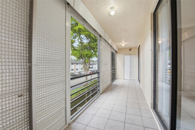Building Photo - 3361 NW 85th Ave