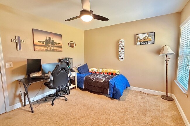 Building Photo - 470 Briarcrest Dr NE
