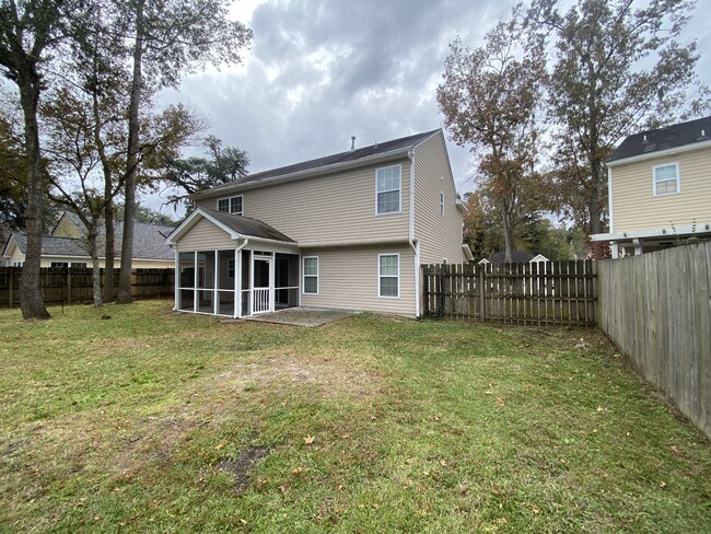 Building Photo - 406 Arbor Oaks Dr