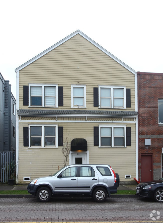Building Photo - Viking Apartments