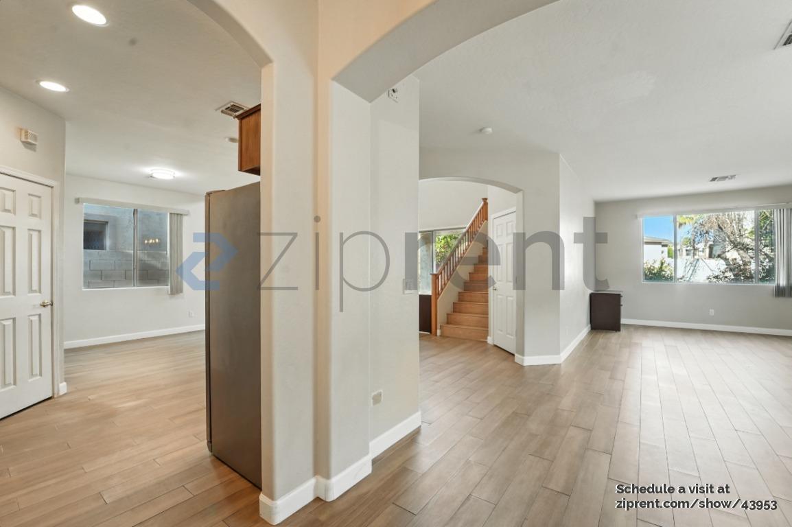 Building Photo - 6841 S 26th Pl