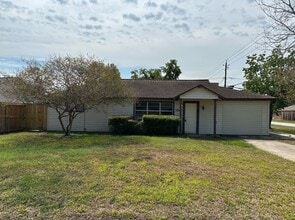 Building Photo - 2502 Kingsdale Dr