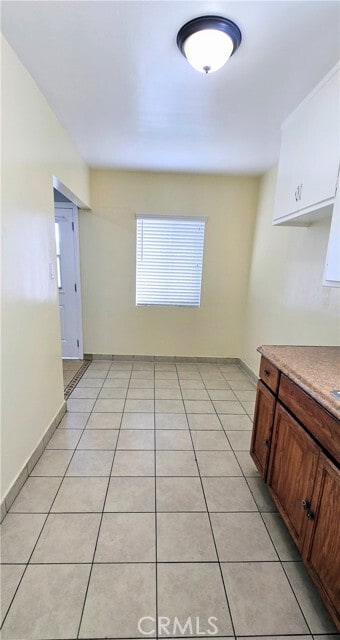 Building Photo - 1342 E 77th Pl