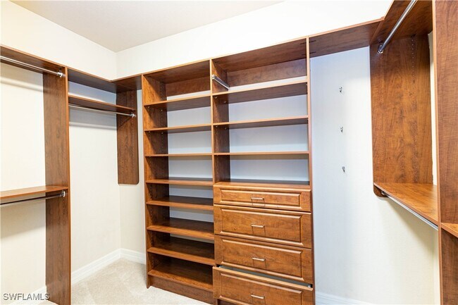 Building Photo - 10094 Mimosa Silk Dr