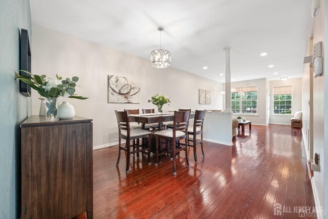 Building Photo - 2456 Canterbury Ln