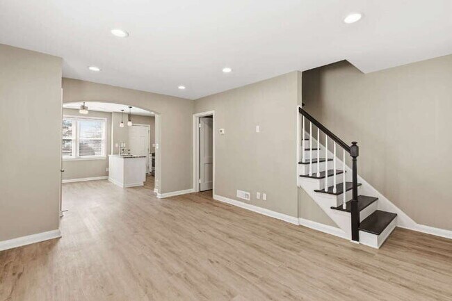 Building Photo - 3482 Dunhaven Rd