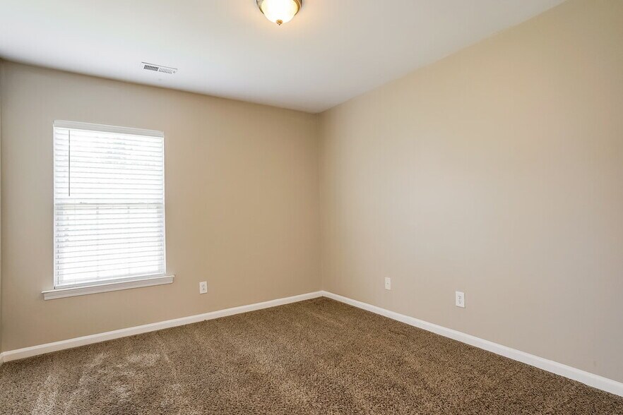 Building Photo - 4028 Oatgrass Ln