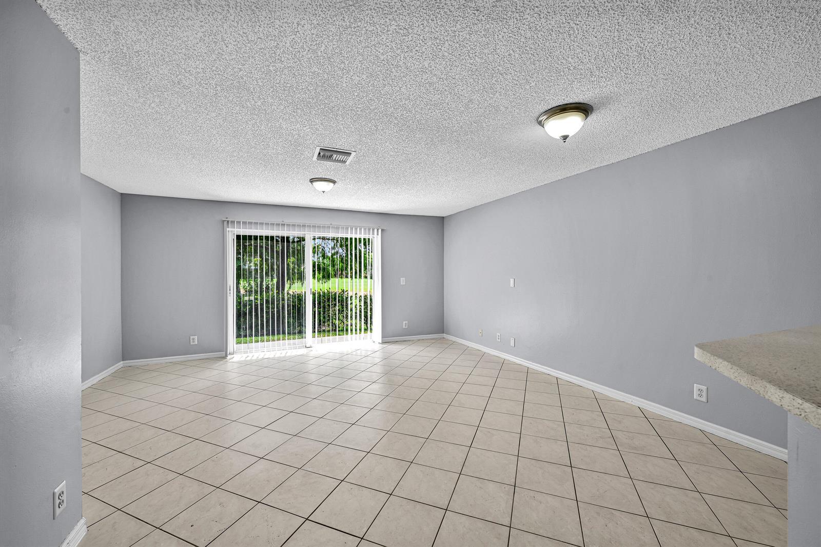 Building Photo - 8658 S Southgate Shores Cir