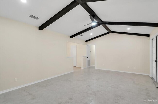 Building Photo - 413 W Jonquil Ave