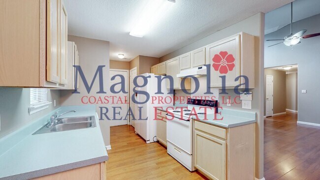Building Photo - 3 Bedroom 2 Bathroom Home - Hope Creek Subdivision - Richmond Hill