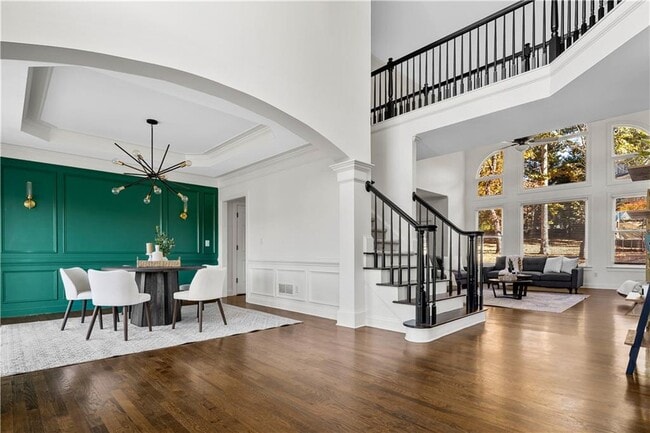 Building Photo - 3713 Lake Edge Dr