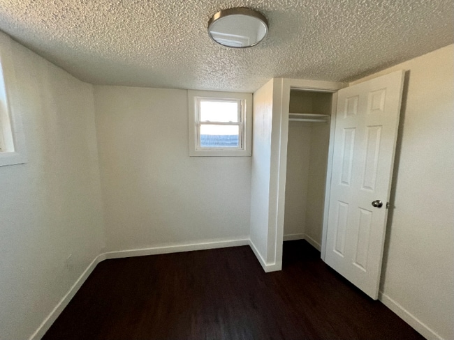 Building Photo - Updated Single Family Home!