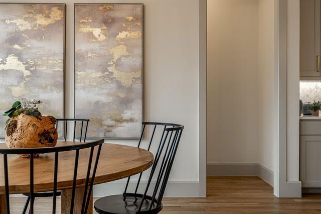 Building Photo - 317 Travis St