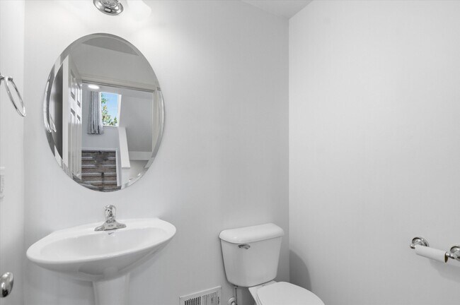 Building Photo - 6342 Trumpeter Ln