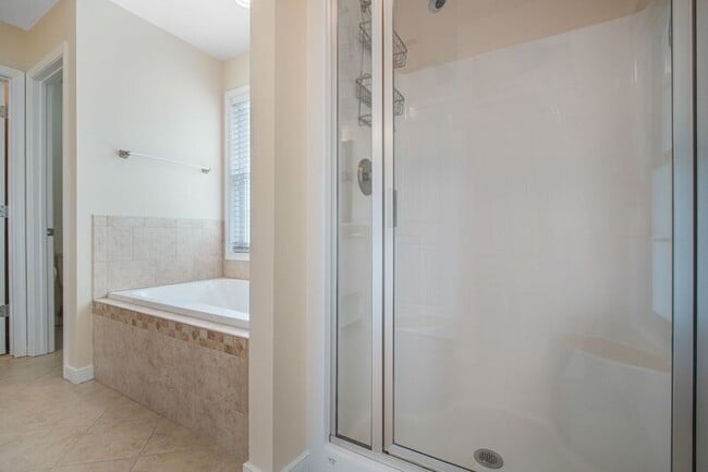 Building Photo - 803 Sunken Rd