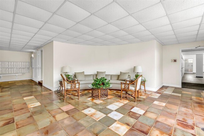 Building Photo - 1150 Madruga Ave