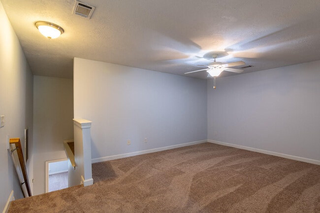Building Photo - 310 Connor Cir