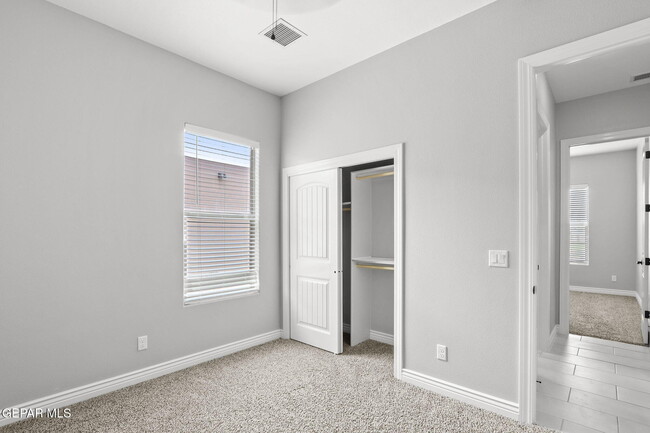 Building Photo - 12866 Nidd Ave