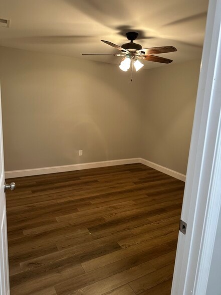 Building Photo - 741 Colonels Ct