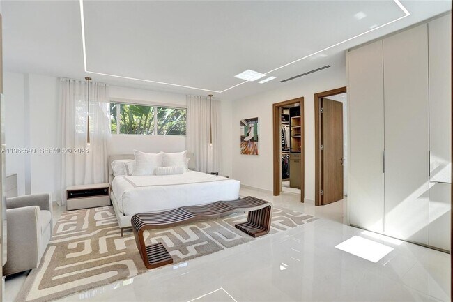 Building Photo - 20824 NE 37th Ave