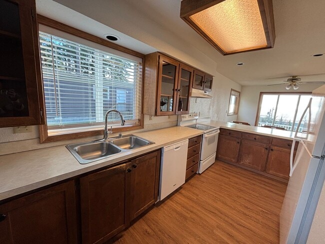 Building Photo - 4961 Morgan Dr