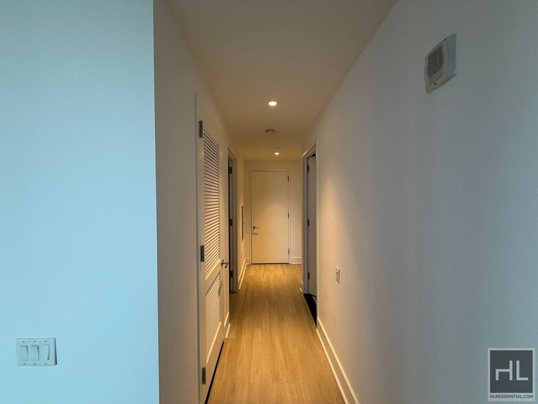 Building Photo - FLEET PLACE