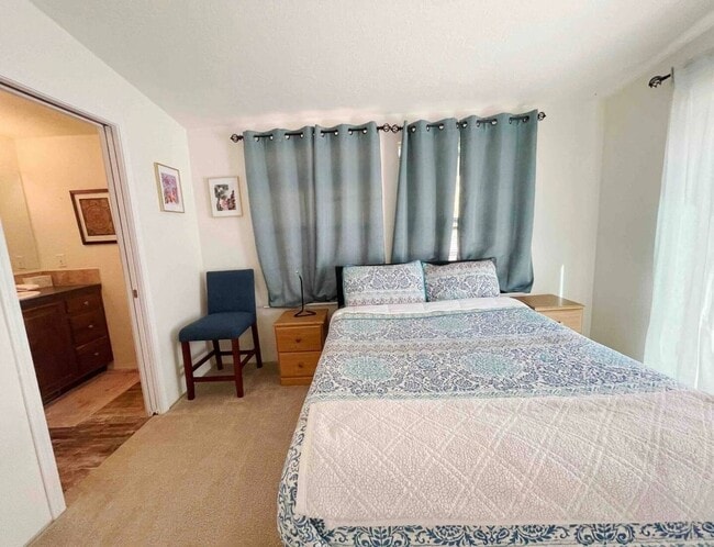 Building Photo - Spacious Fully Furnished Home with 3 Bedroom | 2 Bath home in White Salmon.